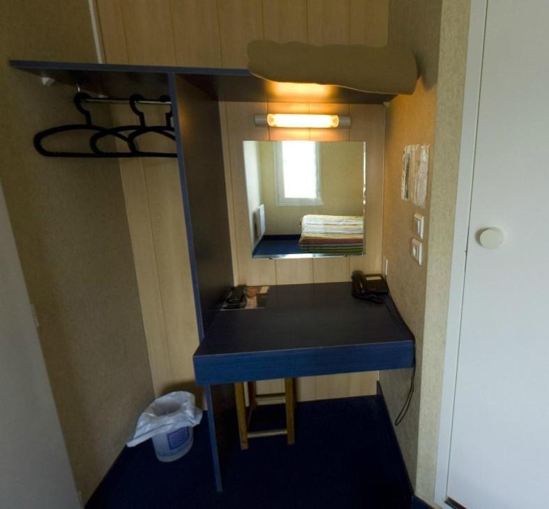 Fasthotel Bourg En Bresse Viriat Ruang foto